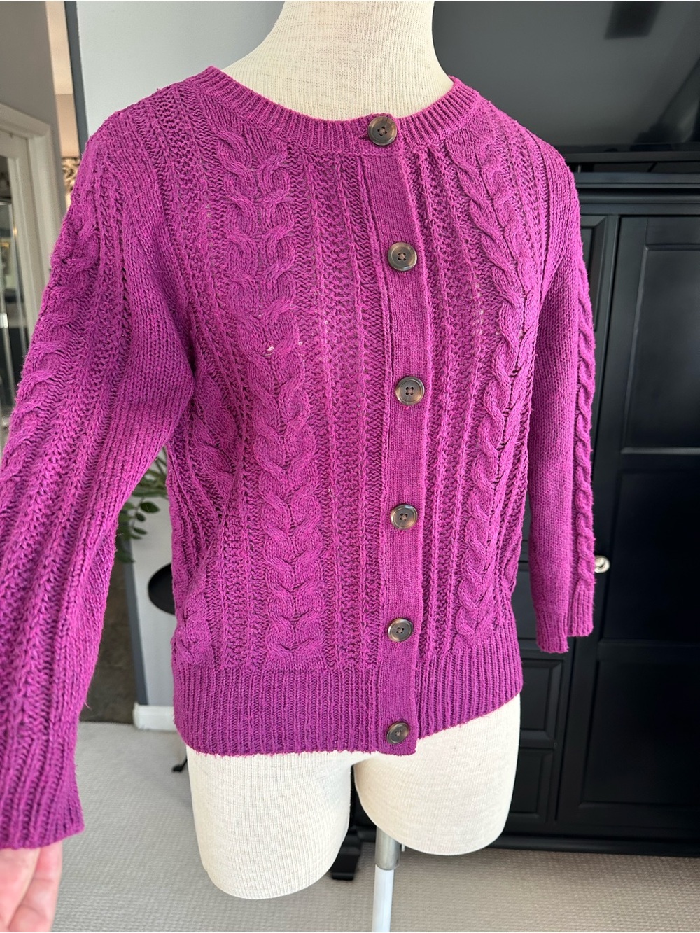 Caslon Nordstrom Magenta Cable Knit Button Cardigan size medium - Picture 4 of 13